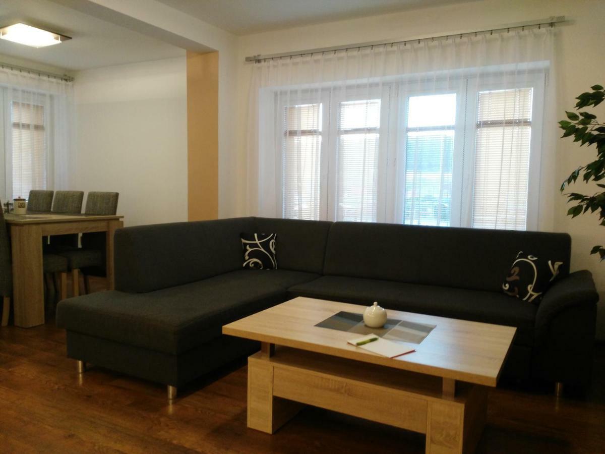 Apartman Eskadra 02 Horni Mala Upa Ngoại thất bức ảnh